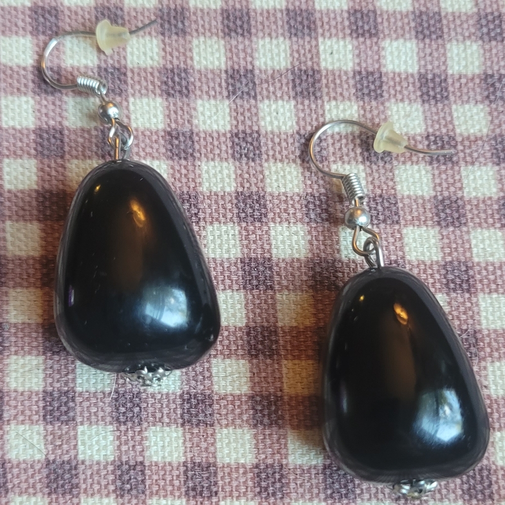 Chic Black Teardrop Earrings